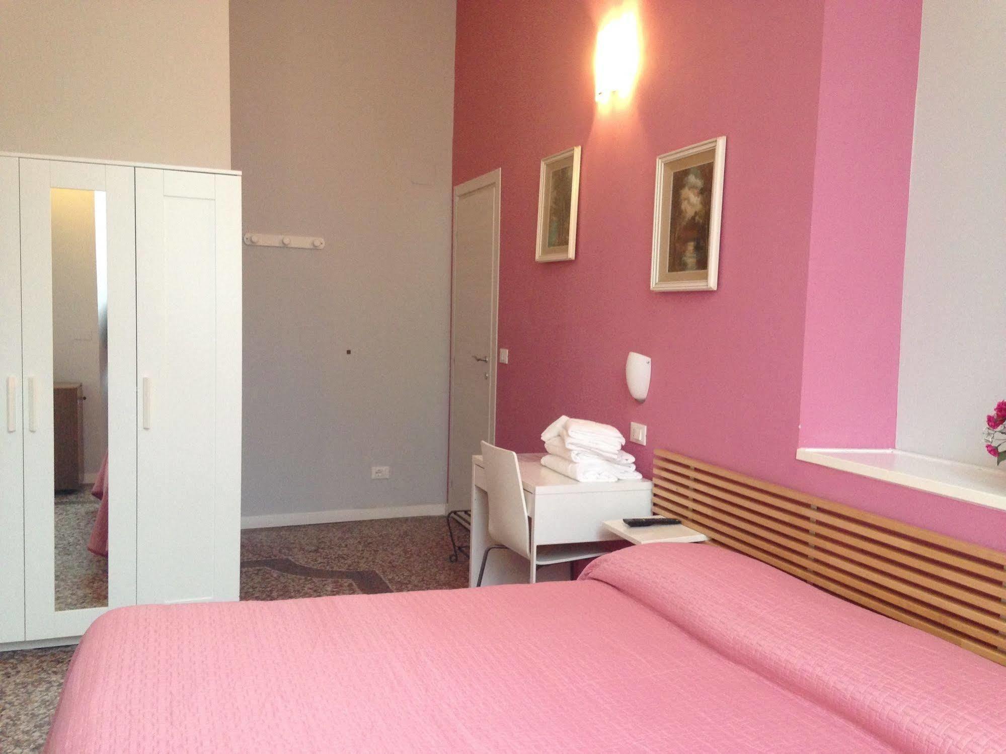 Hotel Serena *